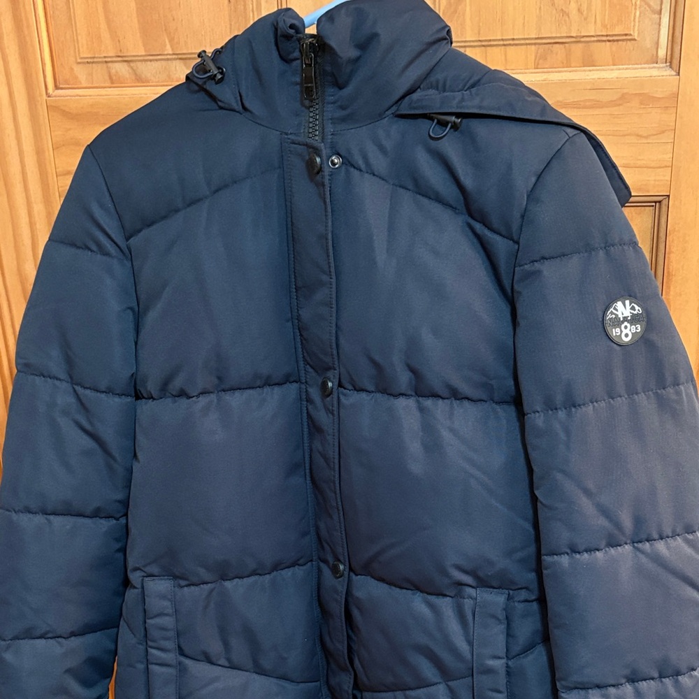 Women’s Navy Puffer Jacket below knees